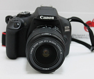Фотоаппарат Canon EOS2000D